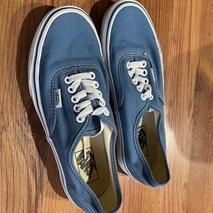 Women’s Vans size 8